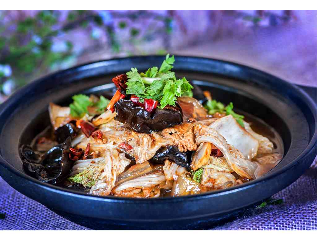 Vinegar Cabbage with Pork · 老厨白菜