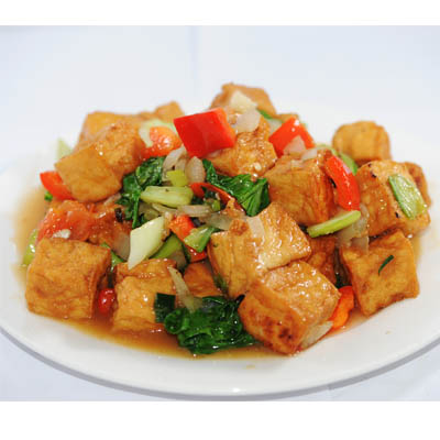 Fried Tofu with Vegetables · 红烧豆腐