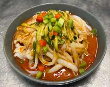 Mung Bean Jelly with chili oil · 红油绿豆凉粉