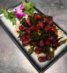 Tea-scented pork belly · 茶香五花肉
