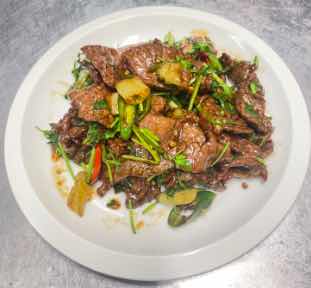 beef stir fry with coriander · 香菜炒牛肉