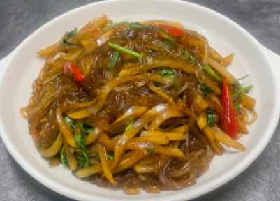 Fried Vermicelli with Sour Radish · 酸萝卜炒粉条