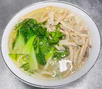 Soup Noodle with Chiken · 鸡丝汤面