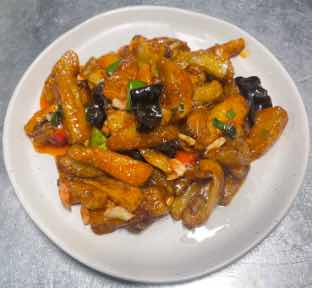 Fried Egg Plant with Vegetables · 红烧茄子