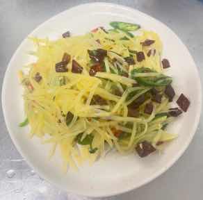Chili and Sour Potato · 酸辣土豆丝