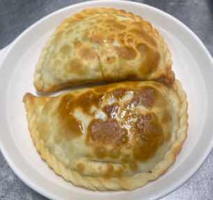 Roasted Chives Buns with Egg(15min) · 韭菜盒子(15min)
